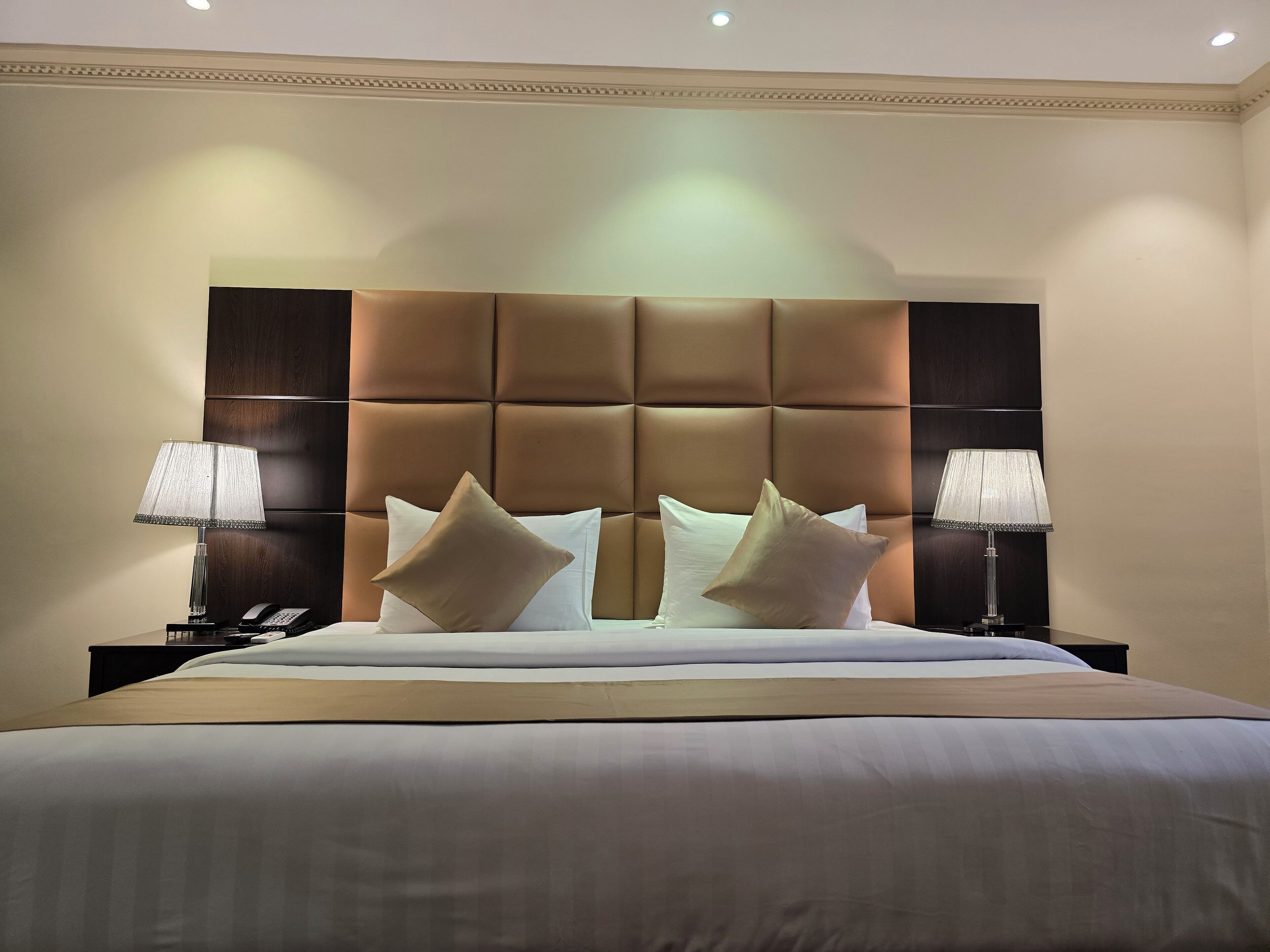 Verdunkelungsvorhänge, schallisolierte Zimmer, Bettwäsche