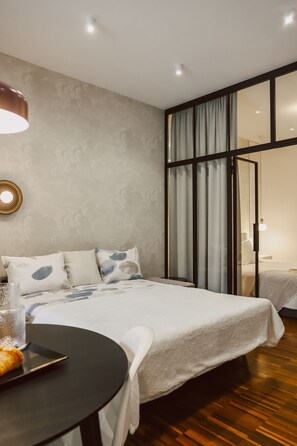 2 bedrooms, desk, iron/ironing board, free WiFi
