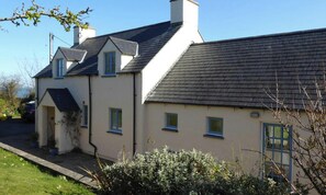 Exterior - Brynceirios, Newport (Newport)