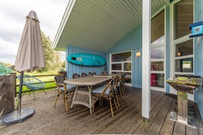 تناول الطعام بالخارج