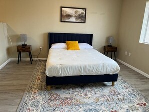 1 soverom, strykejern/-brett, wi-fi og sengetøy