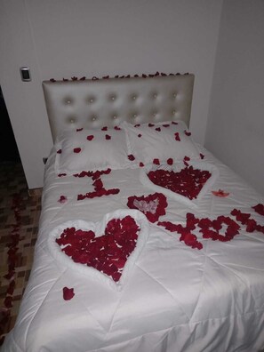 1 bedroom, bed sheets - Alquiler DE Cabañas Campestres CON Hermosa Vista AL Lago DE Tota Cuitiva Boyaca (Boyacá)