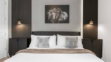 5 bedrooms, iron/ironing board, WiFi, bed sheets