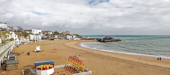 Viking Bay View 3 Bed Apartment