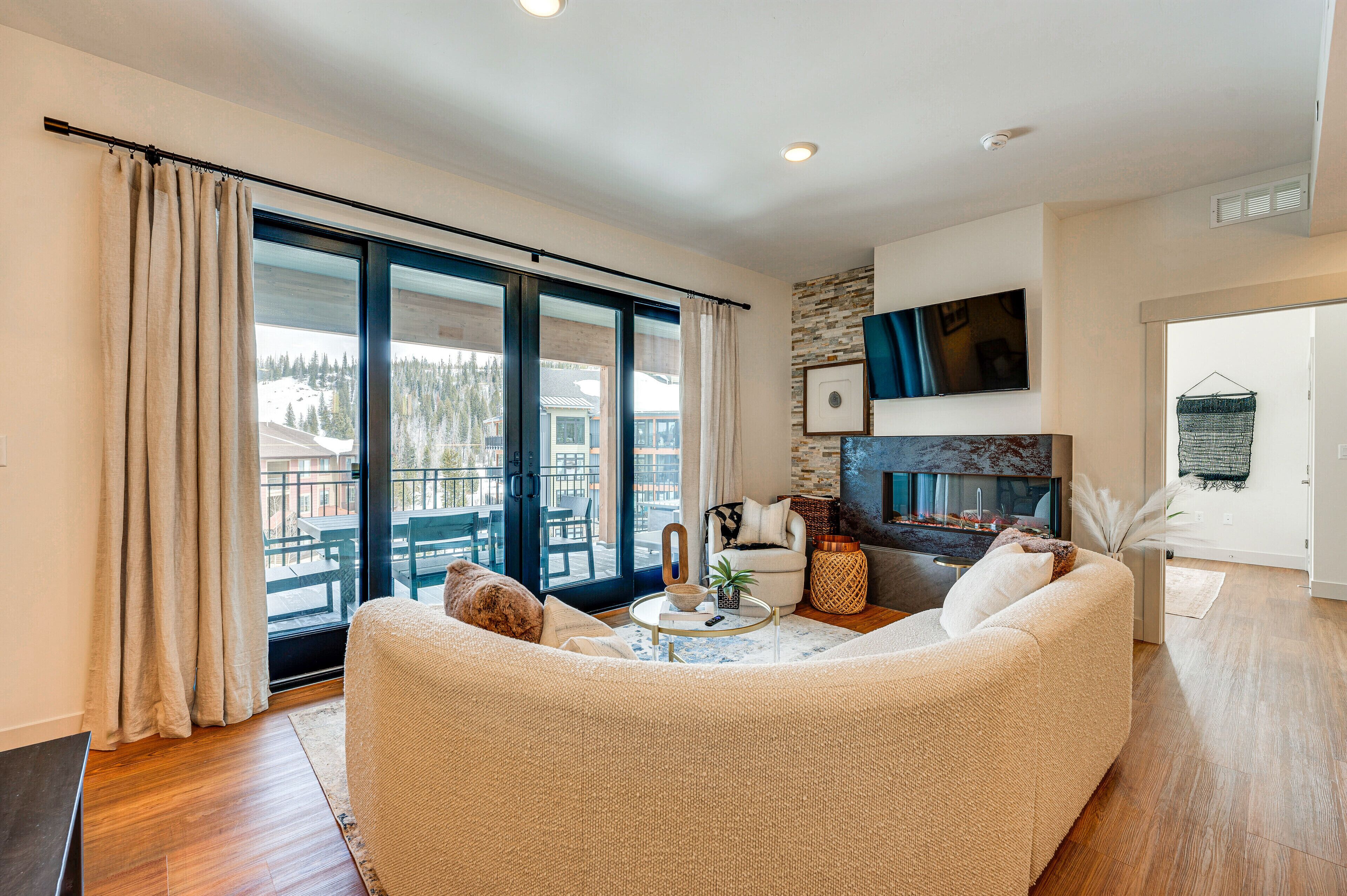 Downtown Winter Park Condo w/ Community Hot Tub
