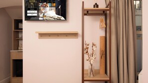 Compact Room - Lower Ground | WiFi (無料)、ベッドシーツ