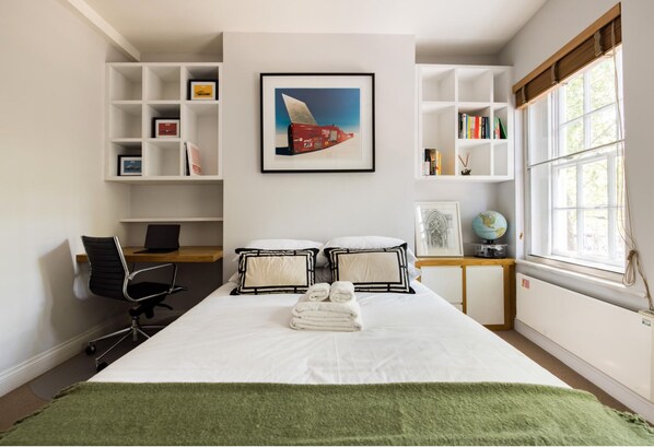 2 bedrooms, iron/ironing board, free WiFi, bed sheets