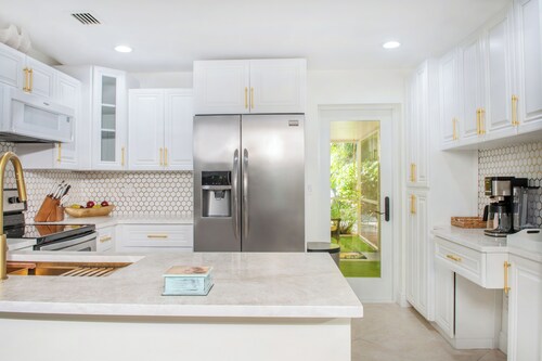 The Cove 4Rms 5Bed 2Bth \ Walking Distance 2 Beach
