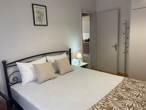 2 Schlafzimmer, Bügeleisen/Bügelbrett, WLAN, Bettwäsche