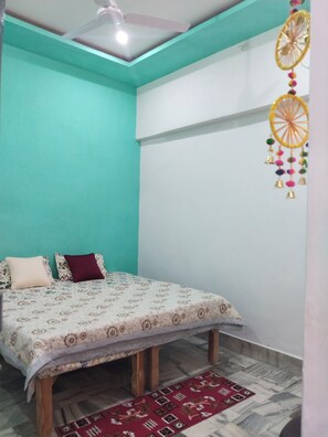 4 Schlafzimmer, Bügeleisen/Bügelbrett, WLAN, Bettwäsche