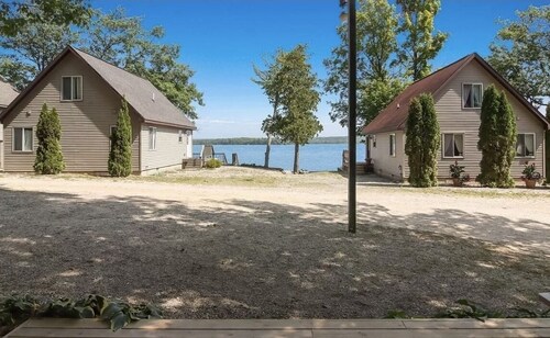 Rae's Retreat on Little Platte Lake w/ Private Dock! 