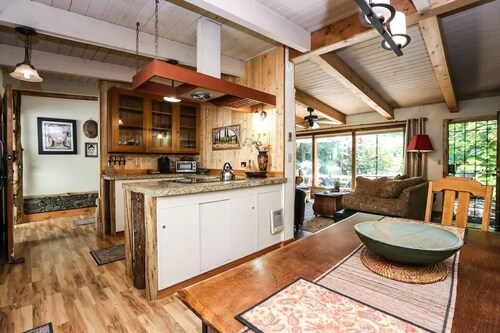 TrackTown 3BR • 3 Miles to Hayward Field & Autzen Stadium