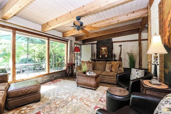 TV - Forest Retreat 3BR • Near UO, Autzen & River (Springfield)