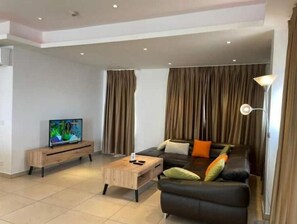 Living area - 3 BR Apartment With Ocean View In Popular Osu
(Accra)