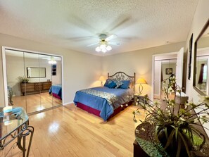 3 bedrooms, desk, iron/ironing board, WiFi