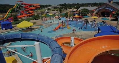 Central! Minutes to Magnolia, Baylor University, Cameron Park Zoo and more.