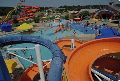 Central! Minutes to Magnolia, Baylor University, Cameron Park Zoo and more.