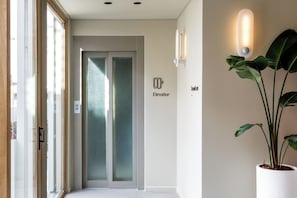 Elevator - Bromelia Hotel Boutique (Buenos Aires)