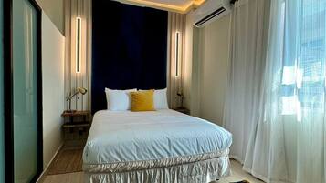 Premium bedding, minibar, individually decorated, desk