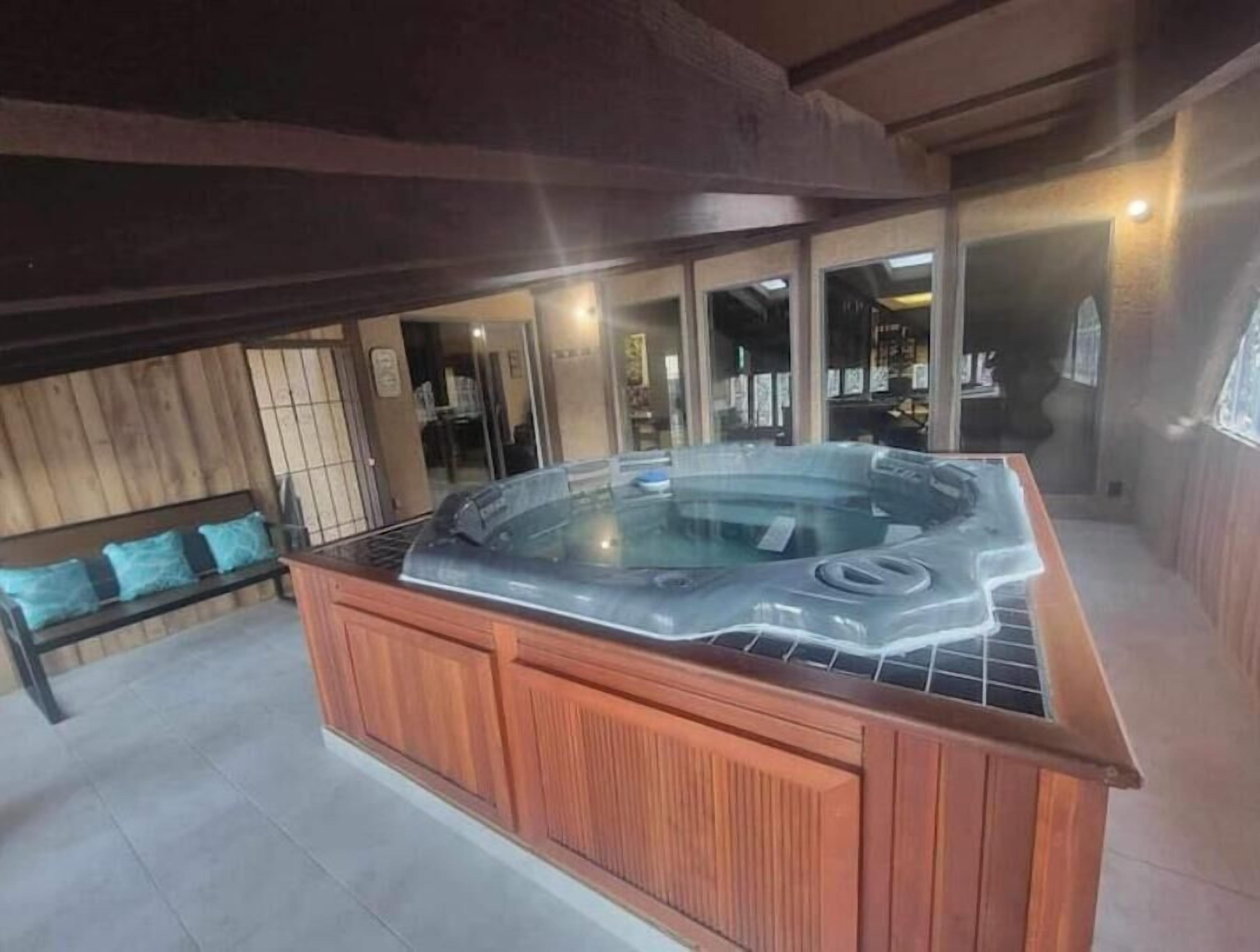 المنشأة من الداخل