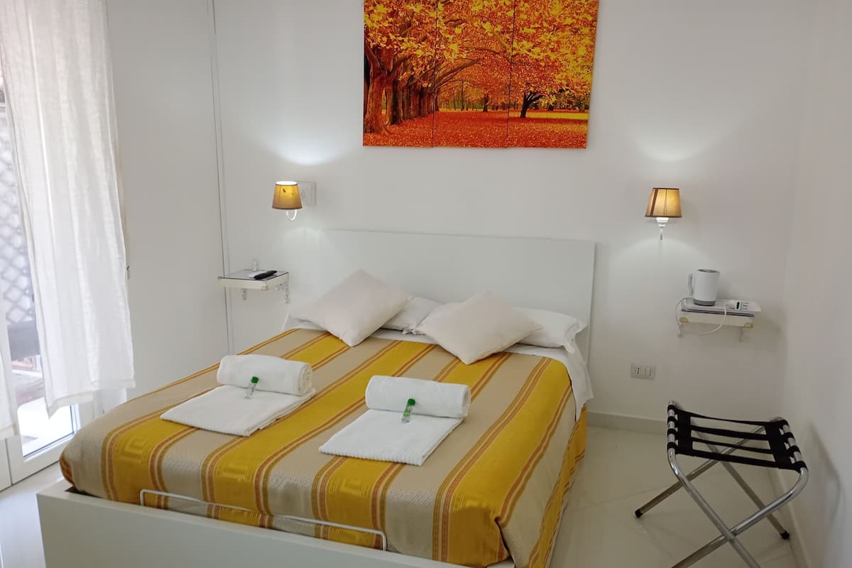Basic Single Room, Garden View