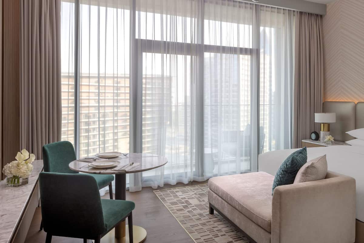 Ropa de cama de alta calidad, cubrecamas y colchones con efecto memoria