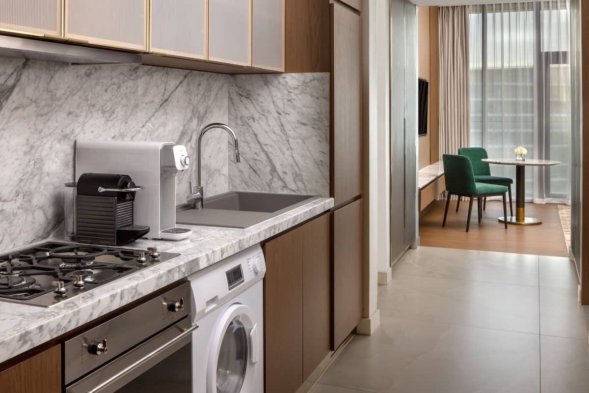 Ropa de cama de alta calidad, cubrecamas y colchones con efecto memoria