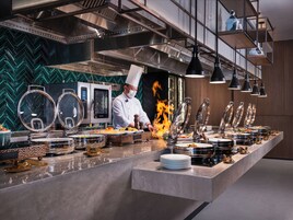 Desayuno buffet todos los días (con cargo)