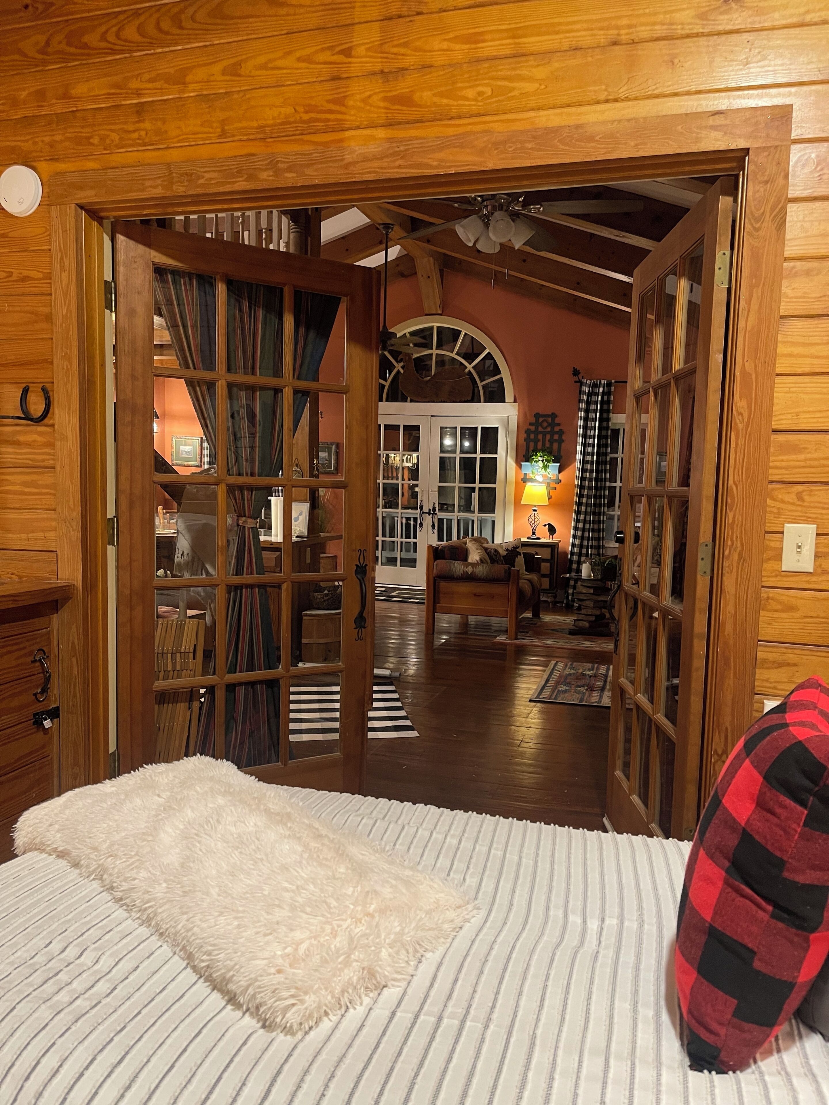 2 chambres, fer et planche à repasser, Wi-Fi gratuit, draps fournis