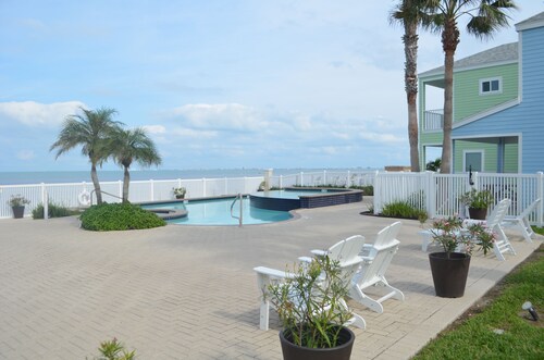 Tropical Paradise on the Bay! Las Joyas