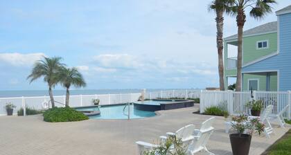 Tropical Paradise on the Bay! Las Joyas