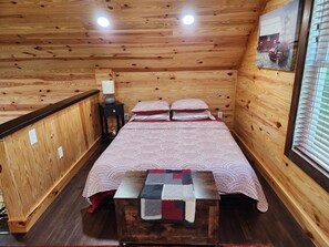 1 bedroom, in-room safe, iron/ironing board, free WiFi