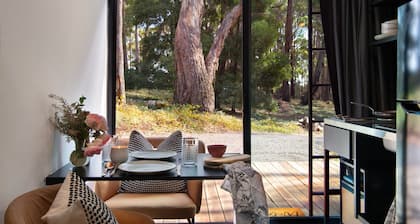 Musk See Tiny Home- tranquil escape in bush setting