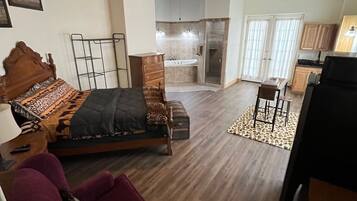 1 bedroom, desk, WiFi, bed sheets