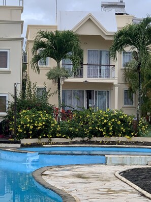 Pool - Relax at this cozy 3 bedroom villa with your friend or family,fully furnished (Calodyne)