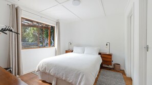 3 間睡房、熨斗/熨衫板、可攜式嬰兒床、上網