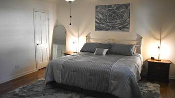 3 chambres, fer et planche à repasser, Wi-Fi gratuit, draps fournis