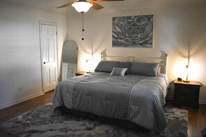 3 bedrooms, iron/ironing board, free WiFi, bed sheets - 3-bedroom vacation home 6 minutes from University of Louisiana at Lafayette (Lafayette)