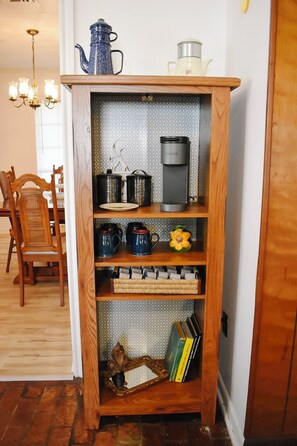 Interior - 3-bedroom vacation home 6 minutes from University of Louisiana at Lafayette (Lafayette)