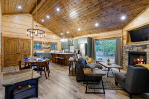 テレビ、暖炉、テレビゲーム