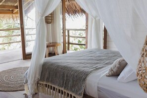 Double Room, Beach View | Free WiFi