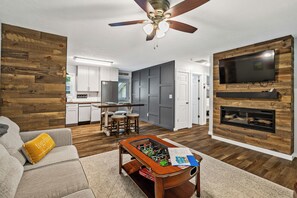 TV connectée, cheminée