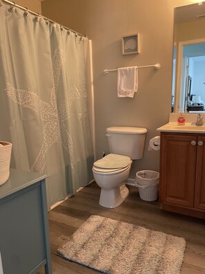 Handtücher, Seife, Toilettenpapier