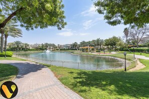 Garden - Vogue | Springs Villa Emirates Hills close to Mall of the Emirates | Ski Dubai (Dubai)