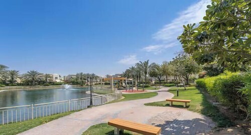 Vogue | Springs Villa Emirates Hills close to Mall of the Emirates | Ski Dubai