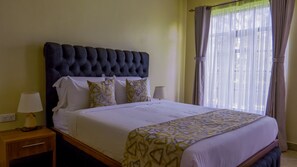 3 bedrooms, iron/ironing board, WiFi, bed sheets