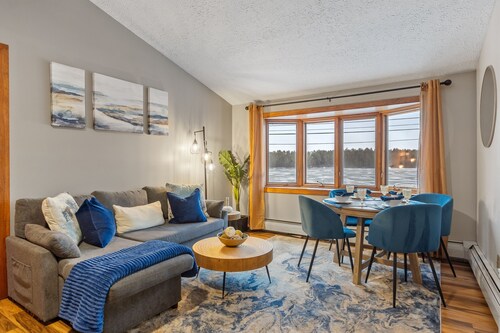 Spacious Pet Friendly Waterfront w/ Hot Tub & Yogo Studio-Sleeps 12!