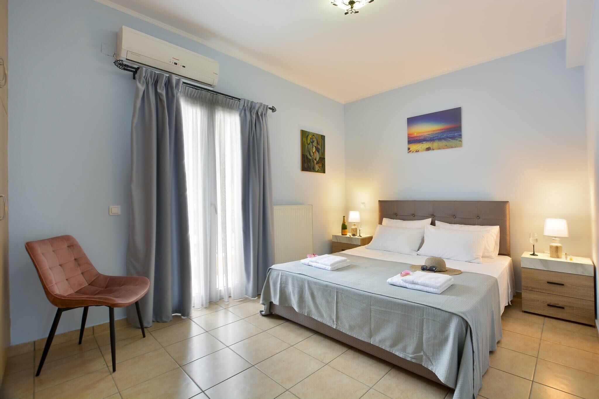 3 camere, una cassaforte in camera, ferro/asse da stiro, Wi-Fi gratuito