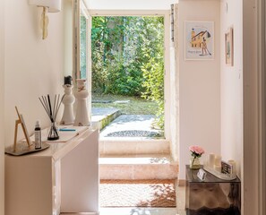 Interior - Gîte de Charme à la Campagne, Piscine, Idéal Famille Pour Sejour Calme et Nature (Belvèze)