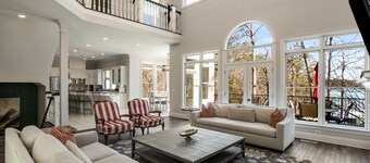 Sunrise Villa - 7000 sf: 5 king/1 queen/7 single beds, heated pool, great views